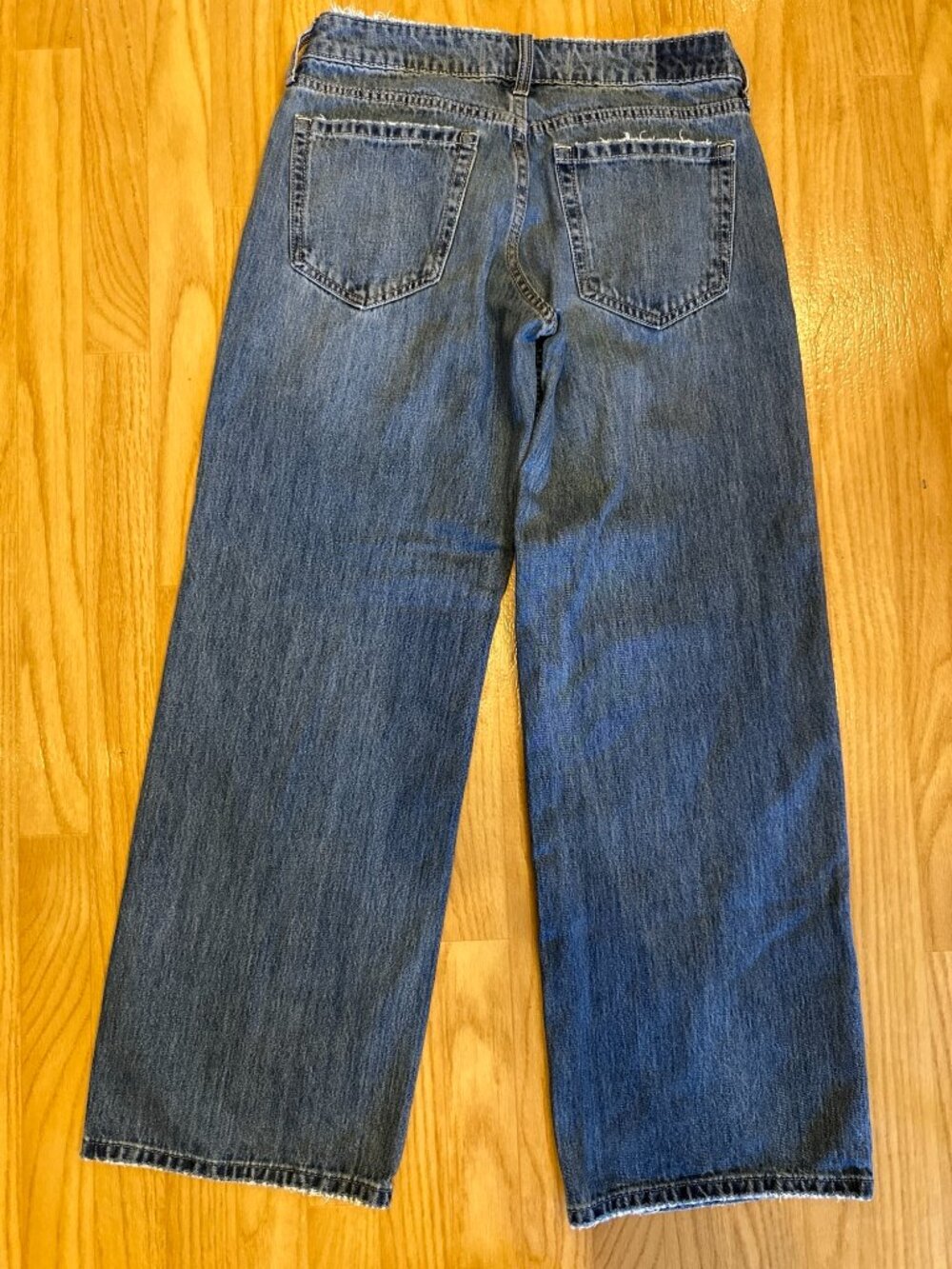 Hollister Low-Rise Baggy Jeans, size 27 Regular - Picture 3 of 9